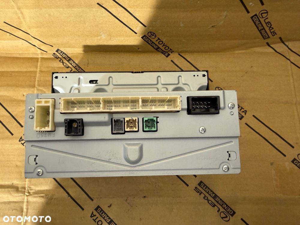 Radio Toyota Sienna 15-20r. Nr. 86140-08100. - 3