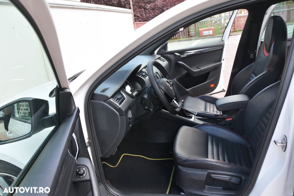 Skoda Octavia 2.0 TDI RS DSG - 22