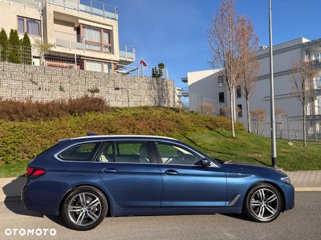 BMW Seria 5 520d xDrive Luxury Line sport - 3