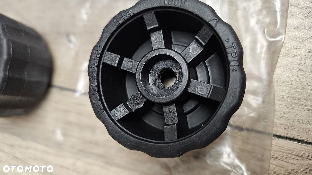 Oryginalny zestaw Crash Padów przedniej osi KTM  78109945000 - 5