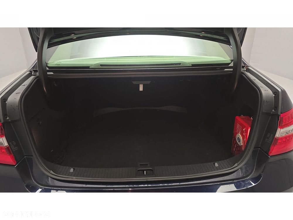 Mercedes-Benz Klasa E - 24