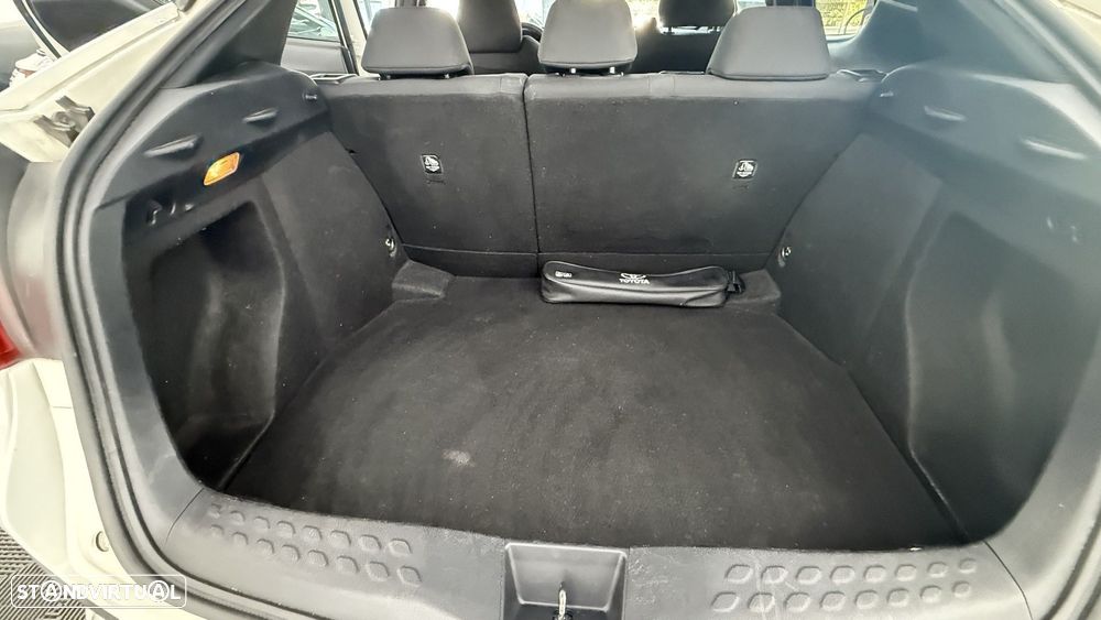 Toyota C-HR 1.8 Hybrid Square Collection - 30