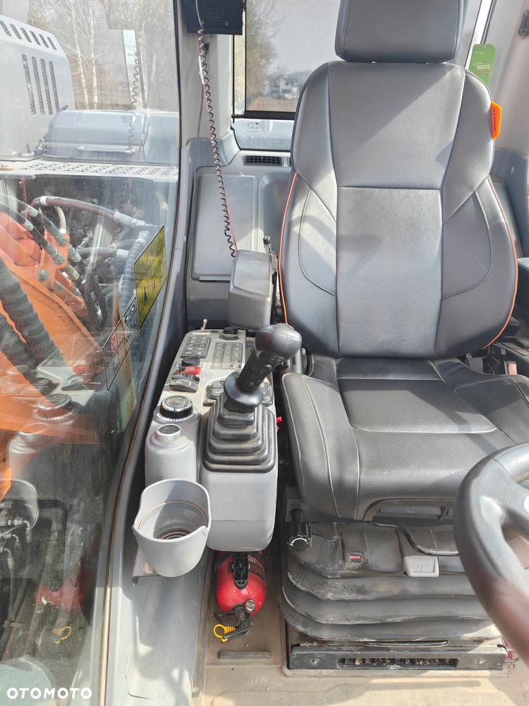 Doosan DX140W - 10