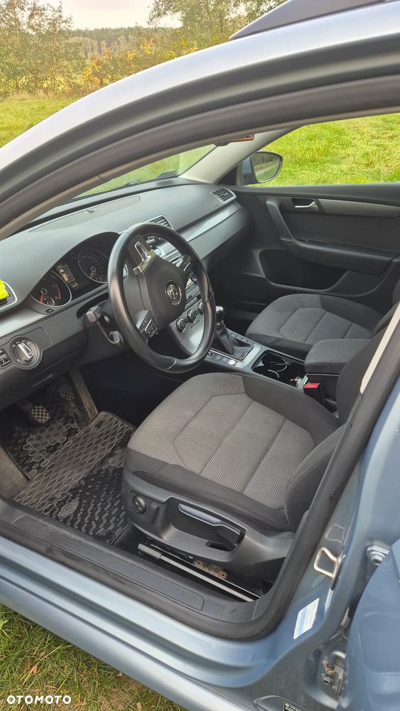 Volkswagen Passat - 9