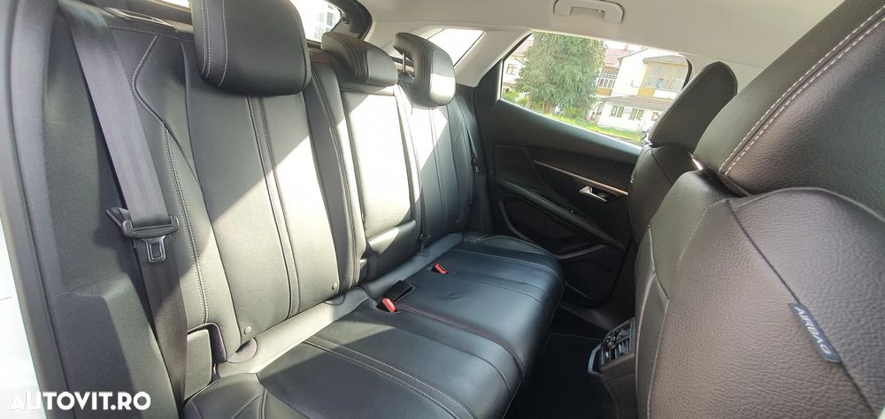 Peugeot 3008 PureTech 130 Stop & Start GPF EAT8 Active Business-Paket - 29