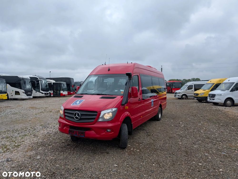 Mercedes-Benz Sprinter 519 - 12