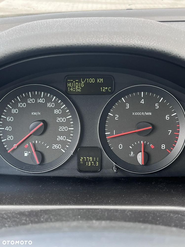 Volvo S40 2.0 - 7
