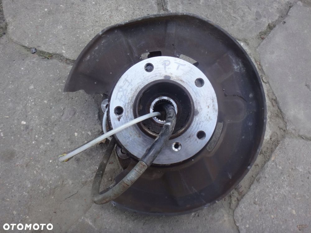 BMW E90 E91 PRZEDLIFT PIASTA PRAWA PRAWY TYŁ TYLNA - 5