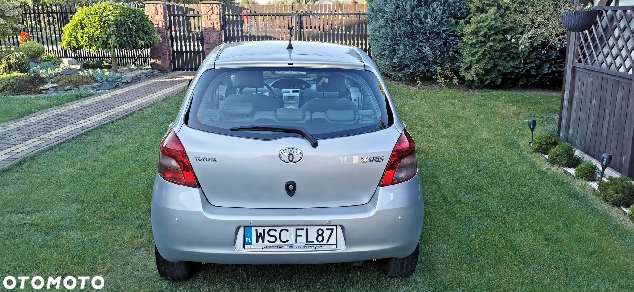 Toyota Yaris 1.3 Sol Premium - 4