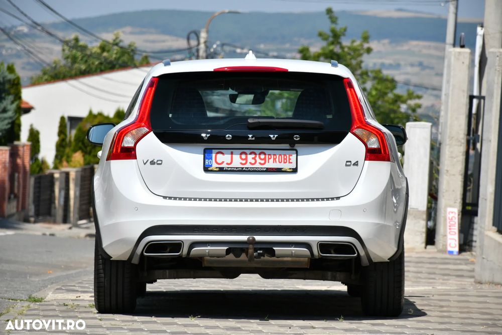 Volvo V60 D4 Geartronic Summum - 17