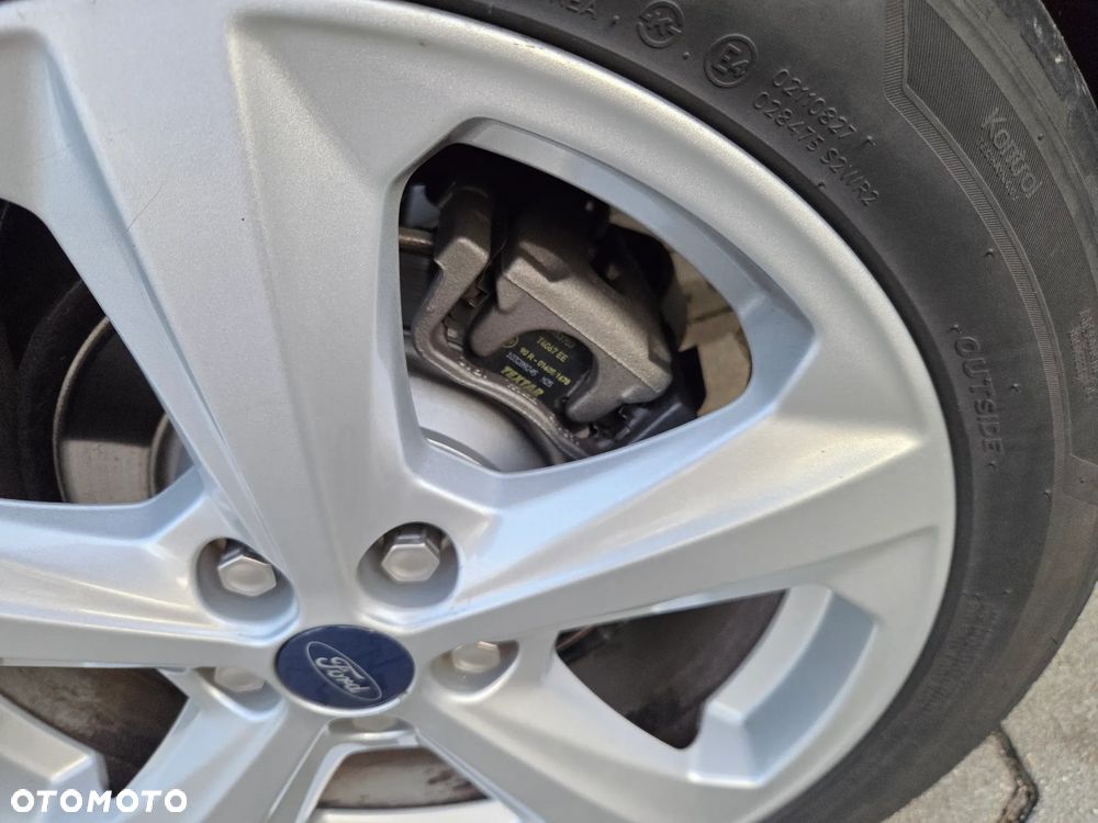 Ford S-Max - 17