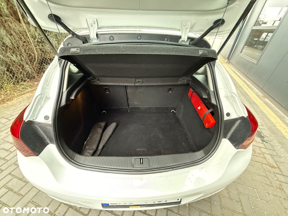 Opel Astra 1.4 Turbo - 27