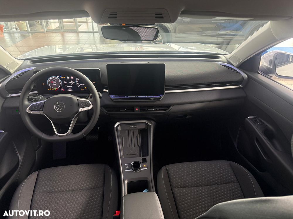 Volkswagen T-Roc - 9