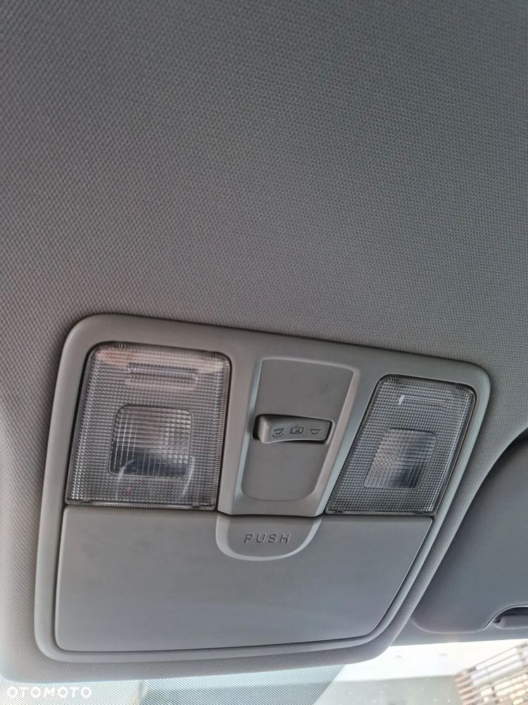 Kia Ceed 1.6 GDI M DCT - 25