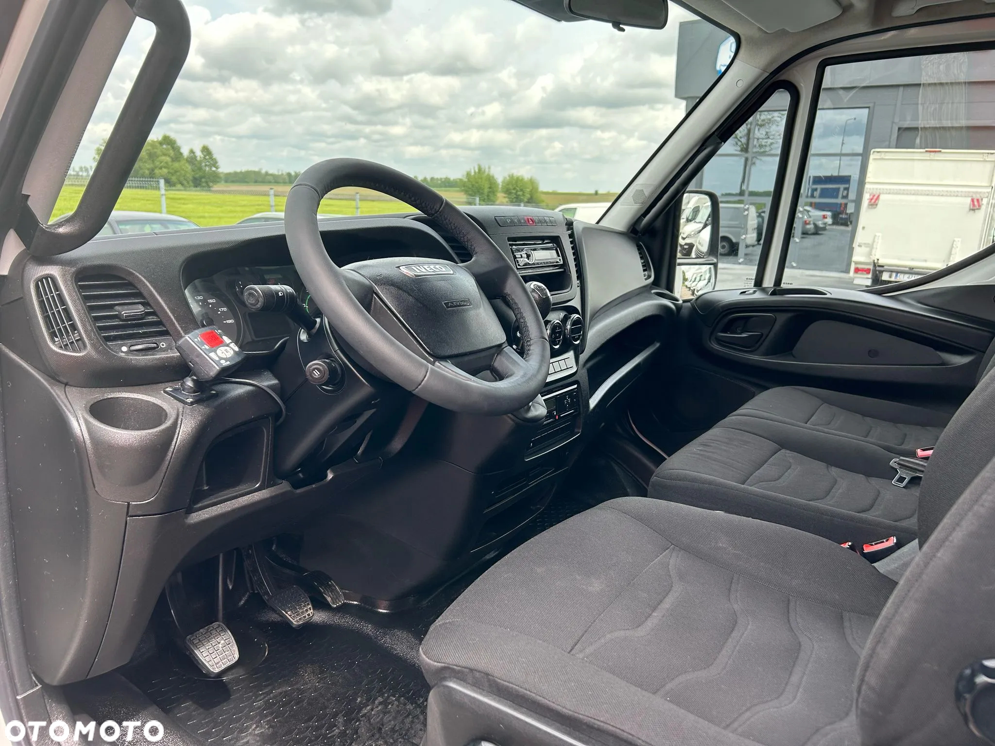 Iveco Daily 70C15 3.0 HPI Chłodnia Mroźnia 9 palet + winda 1000kg **Bez Adblue**Climatronic**Sprowadzony**2016R** - 13