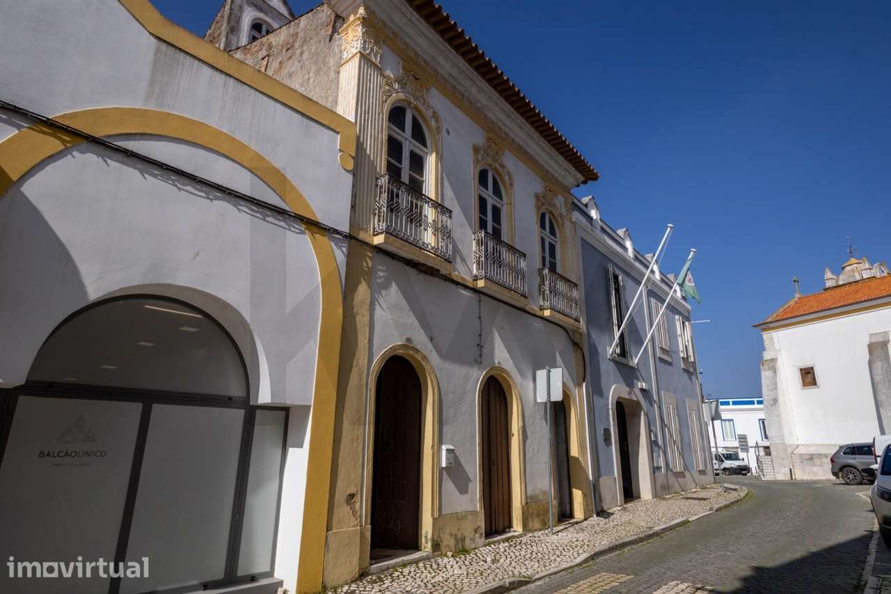 Casa Senhorial no centro de Ferreira do Alentejo - Charme e Potencial - Grande imagem: 2/17