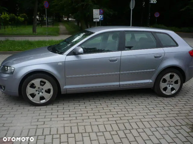 Audi A3 1.6 FSI Sportback Ambiente - 6