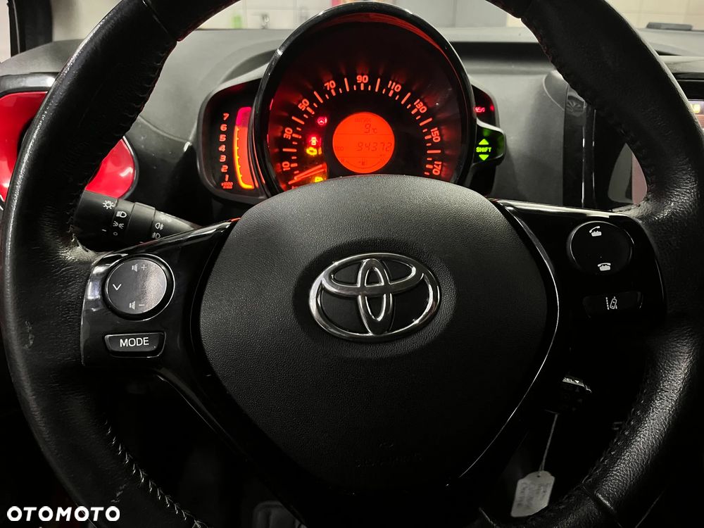 Toyota Aygo x-play Edition S+ - 16