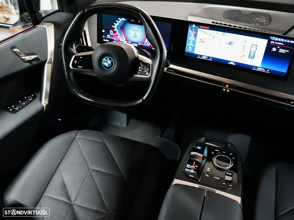 BMW iX xDrive 40 Pack Desportivo - 48