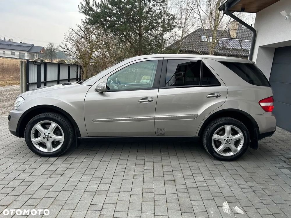 Mercedes-Benz ML 320 CDI 4Matic 7G-TRONIC Edition 10 - 11