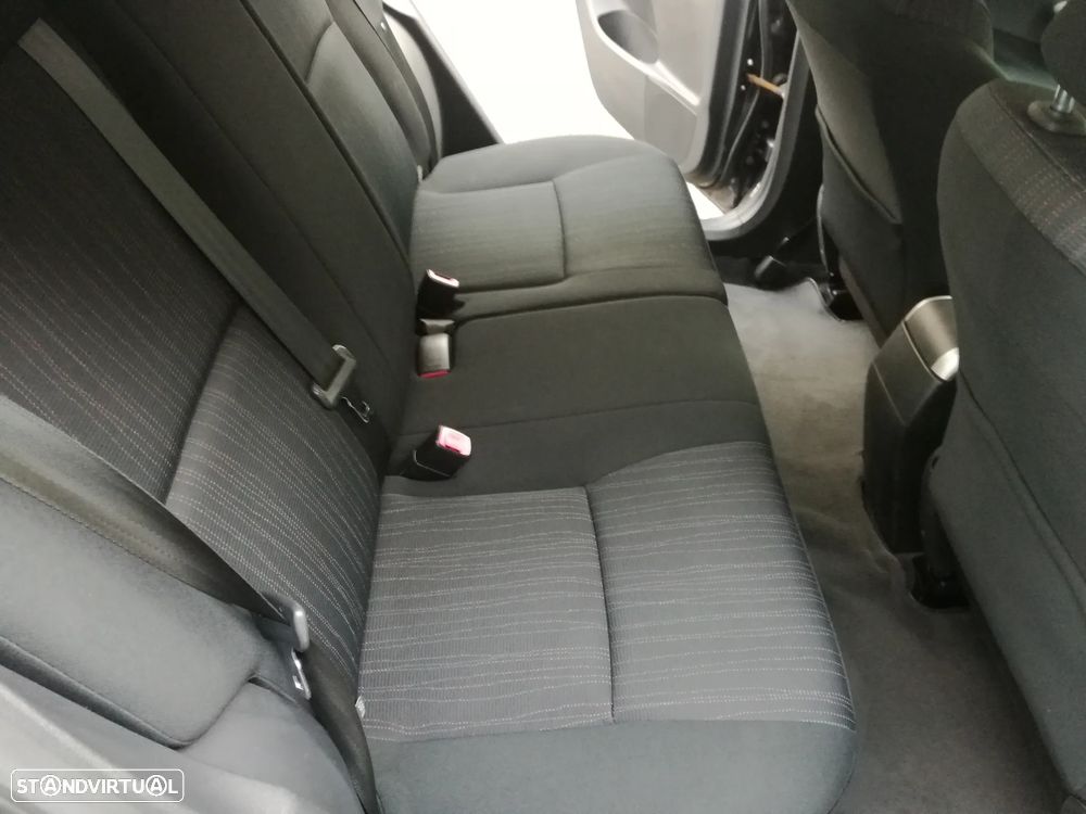 Toyota Auris 1.4 D-4D ACtive+AC - 12