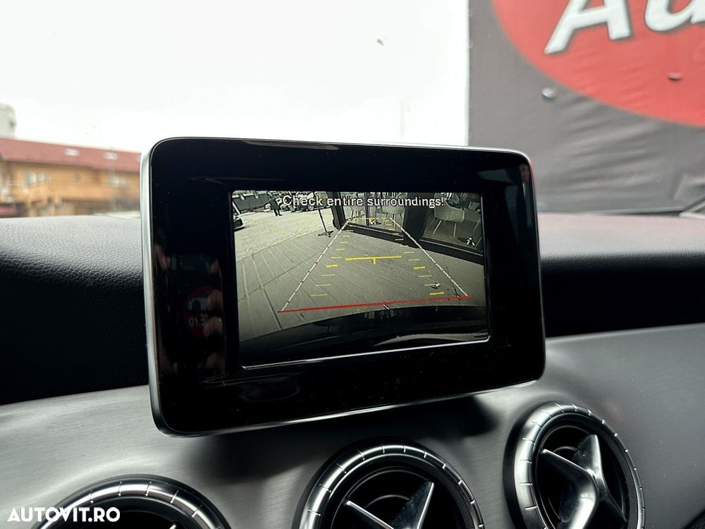 Mercedes-Benz CLA - 12