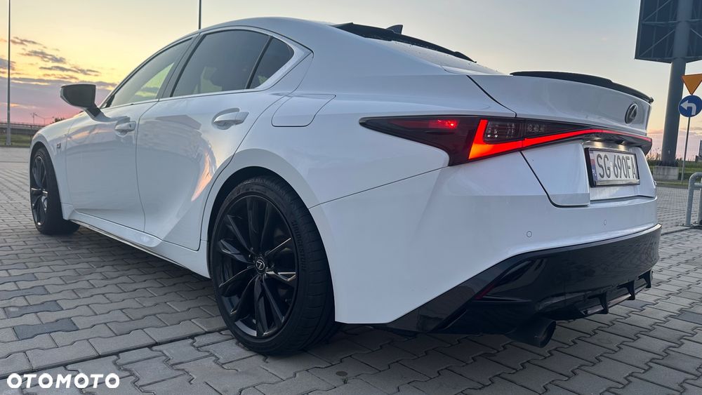 Lexus IS - 14