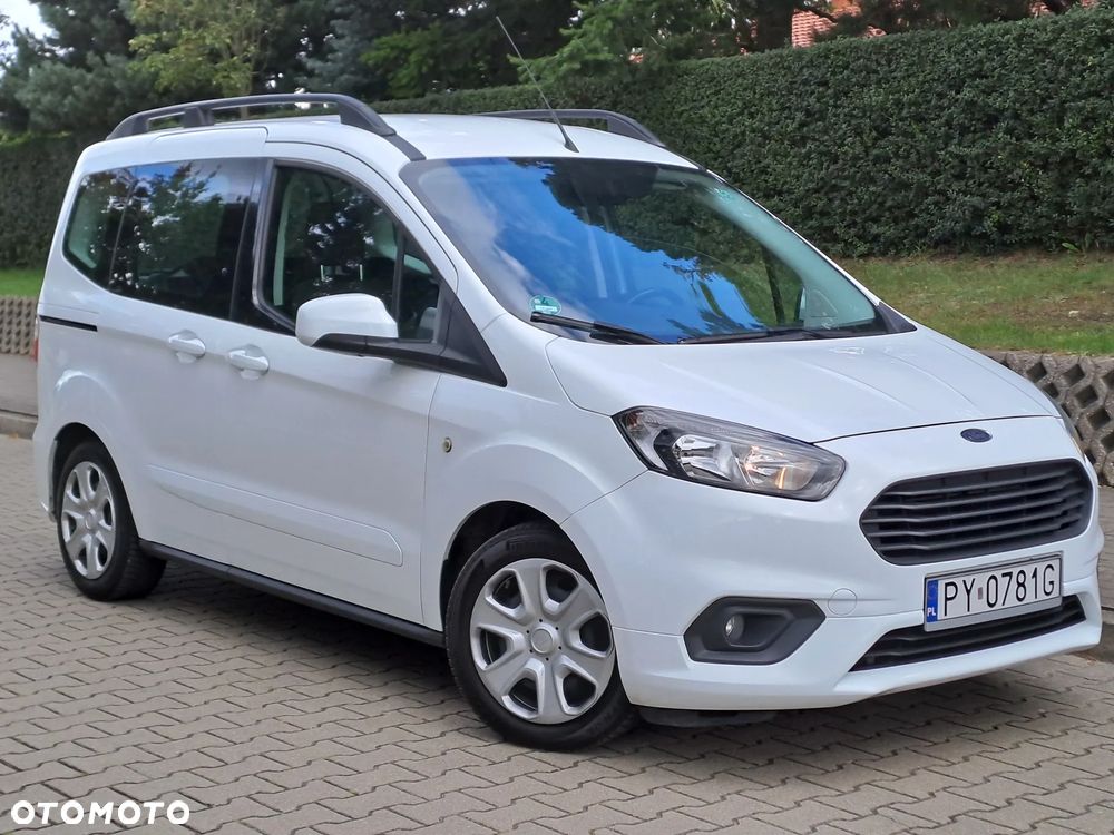 Ford Tourneo Courier - 2