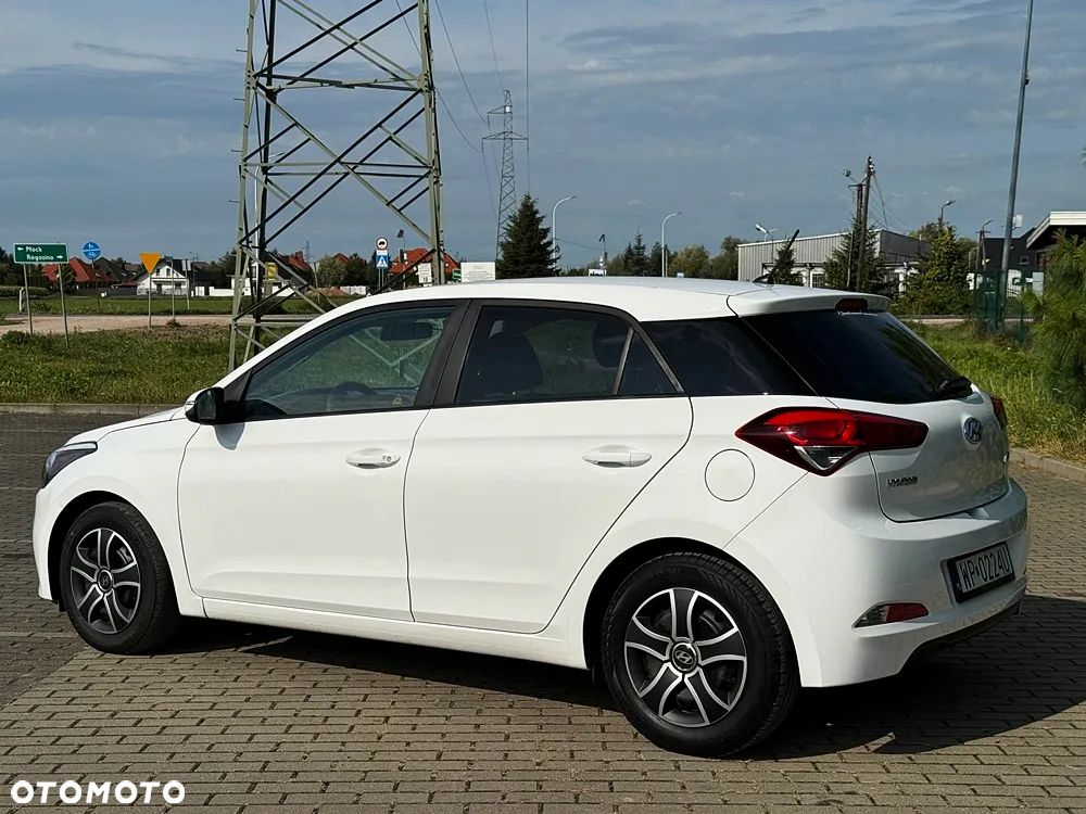 Hyundai i20 1.25 Classic + - 10
