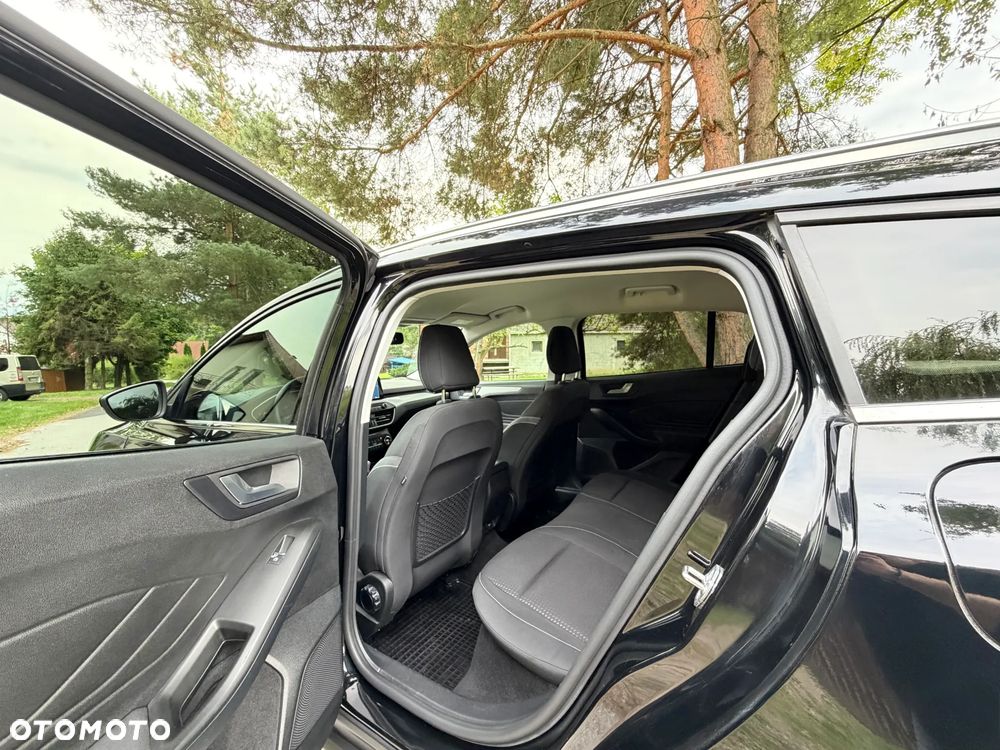 Ford Focus 1.0 EcoBoost Gold X (Trend) - 22