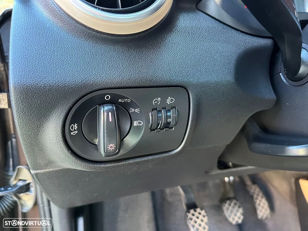 Audi A1 1.6 TDI Attraction - 20