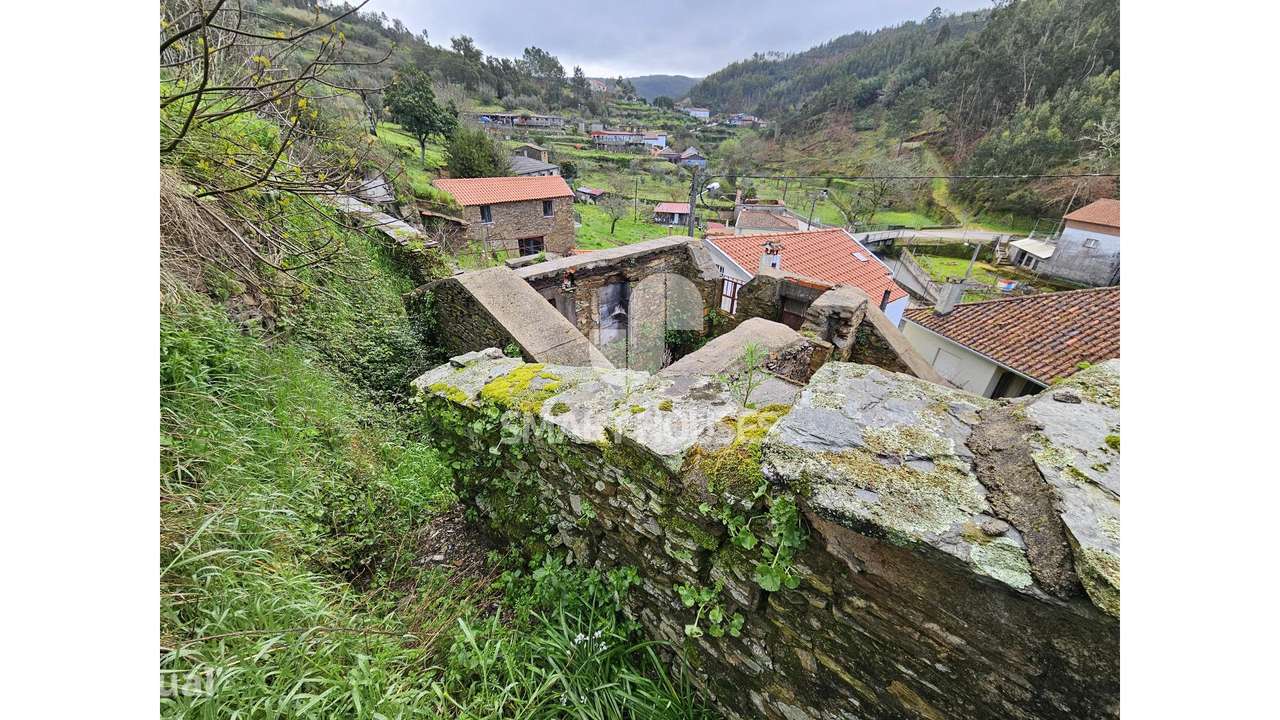 Ruína em Vinhó p/ reconstruir - Grande imagem: 3/12