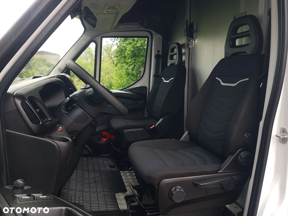 Iveco DAILY KONTENER NISKOPODŁOGOWY 4,43x2,23x2,42 SKLEP FOODTRUCK BAR KLIMA KONIOWÓZ KAMPER - 7