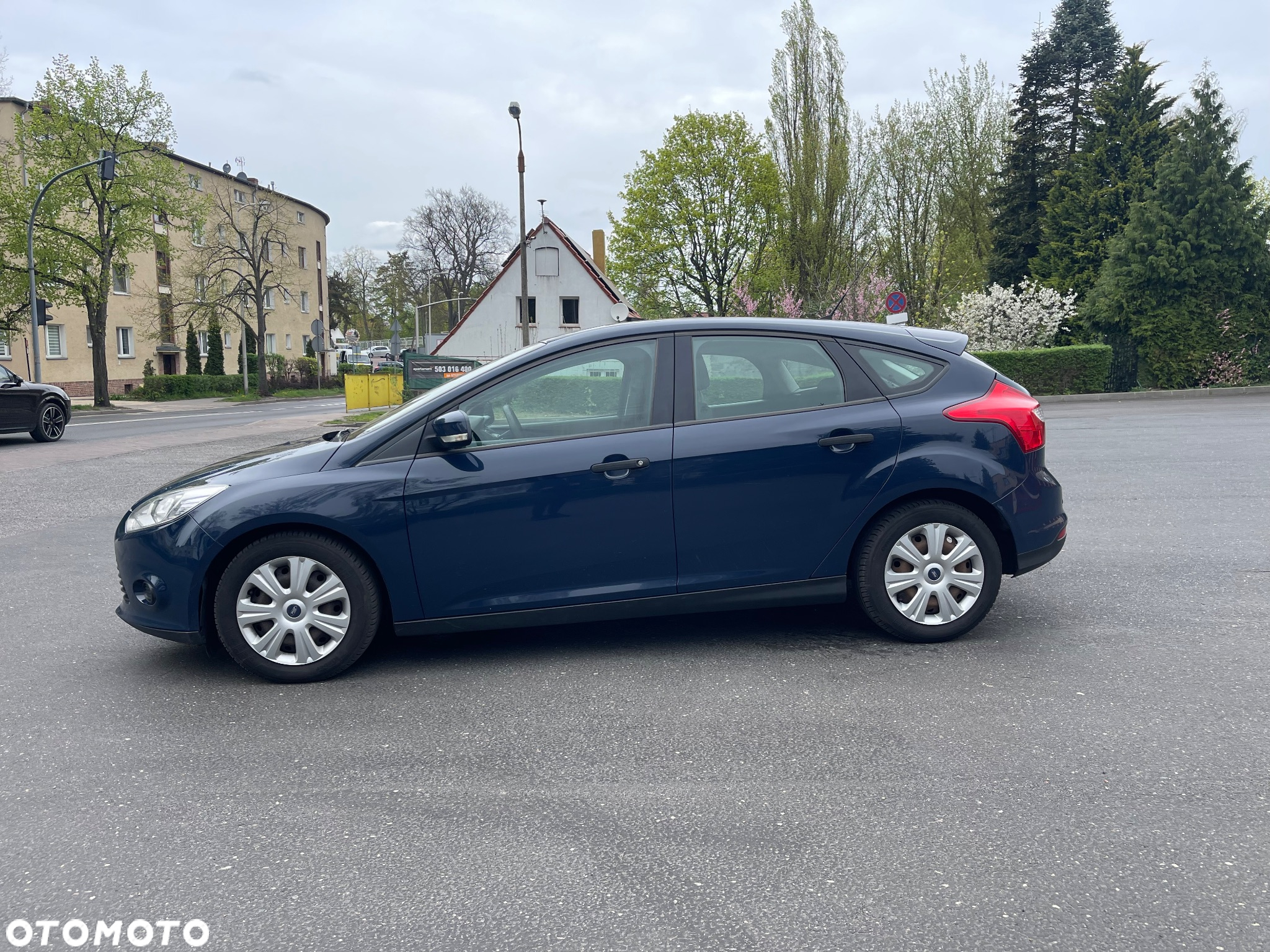 Ford Focus 1.6 Ambiente - 2