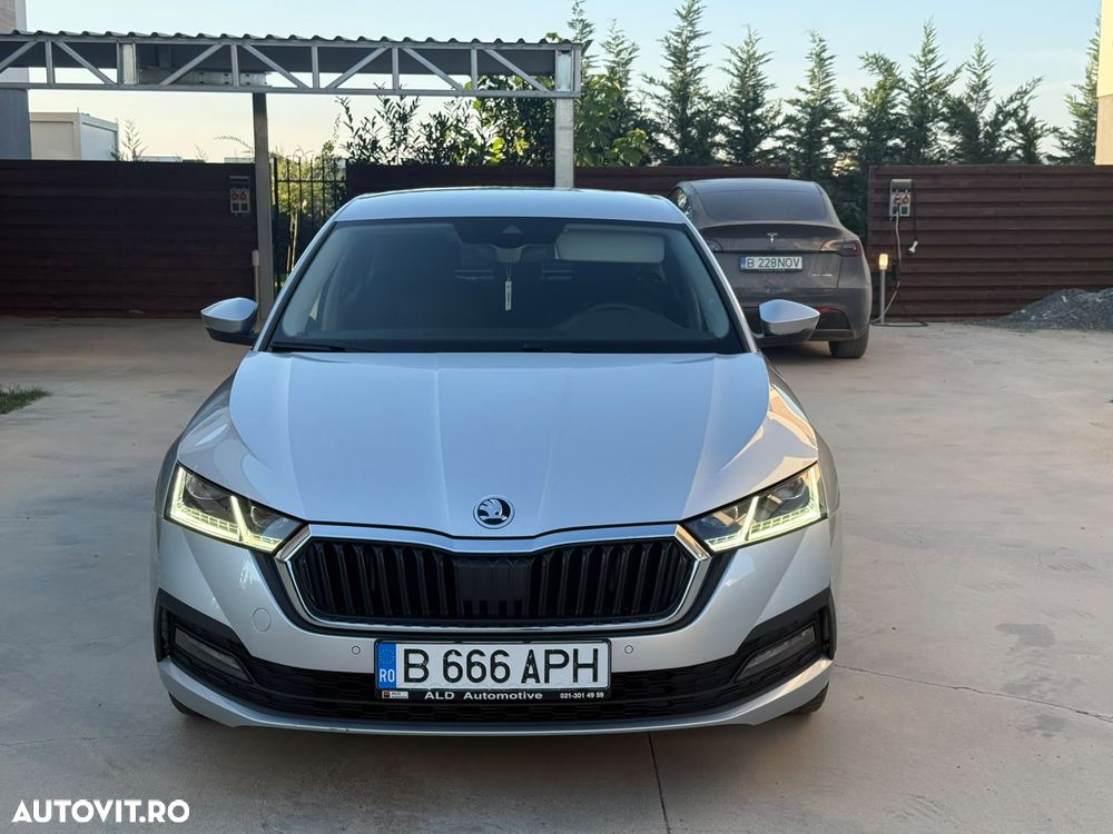 Skoda Octavia 2.0 TDI DSG Ambition - 5