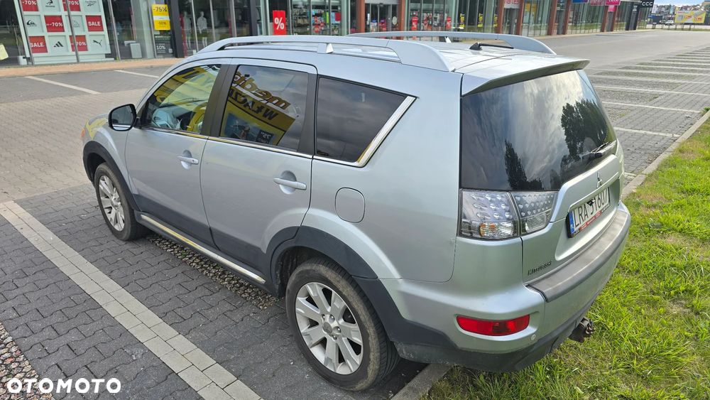 Mitsubishi Outlander - 5
