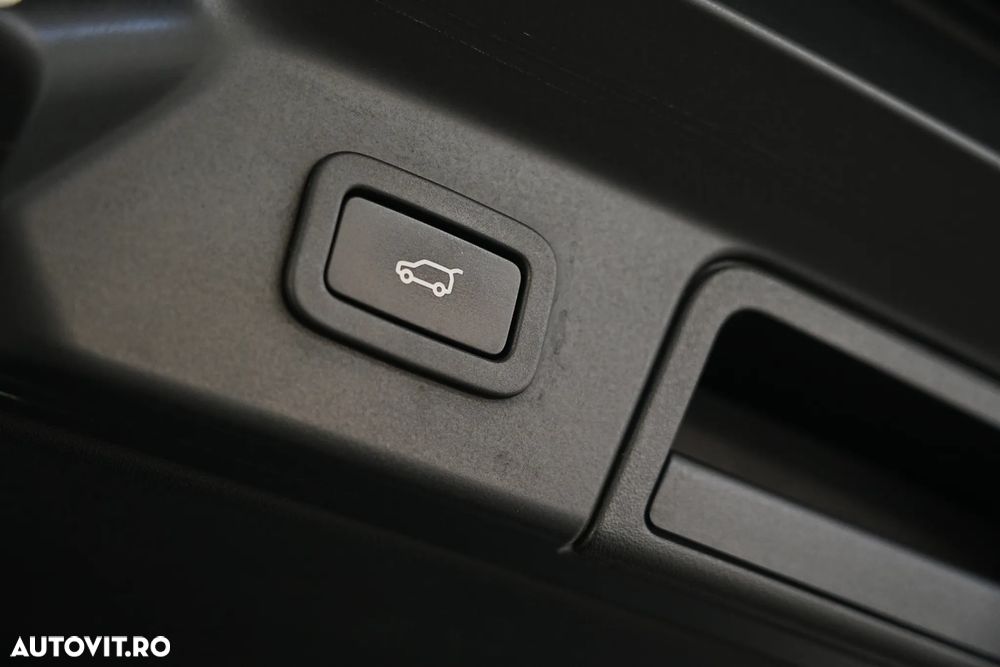 Land Rover Range Rover Velar 2.0 R-Dynamic S - 17