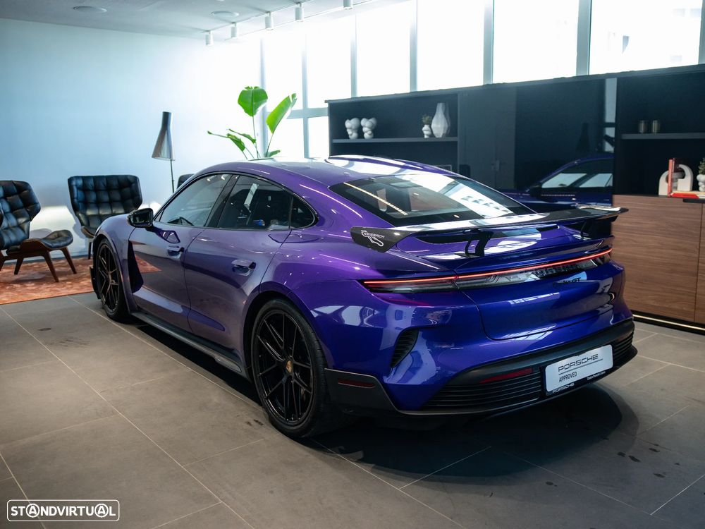 Porsche Taycan Turbo GT Weissach - 12