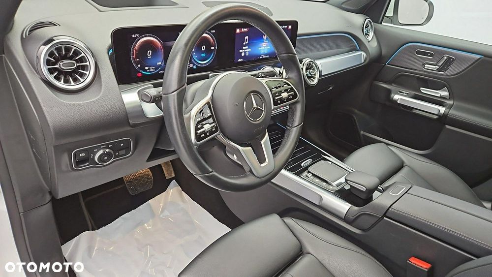 Mercedes-Benz EQB - 9