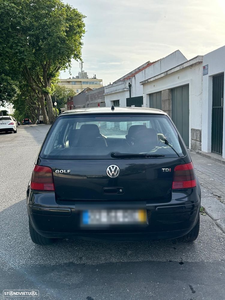 VW Golf 1.9 TDi 25 Anos - 9