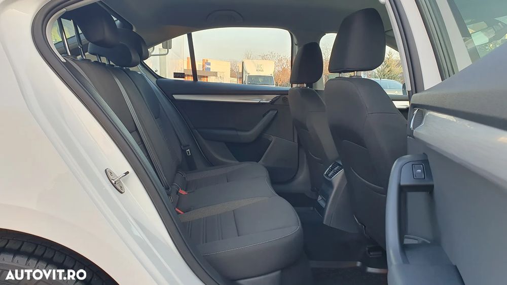 Skoda Octavia 1.6 TDI Style - 8