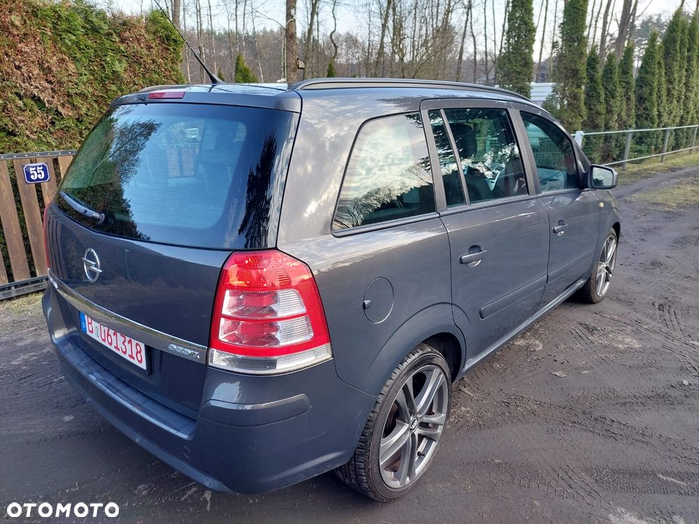 Opel Zafira - 9
