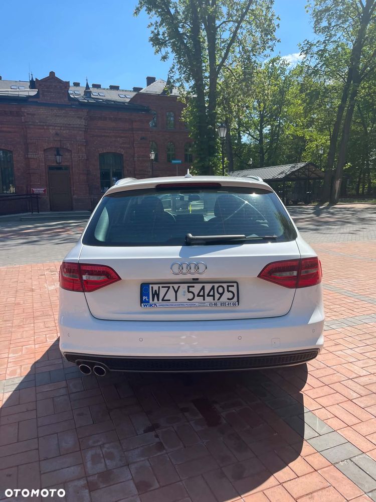 Audi A4 Avant 2.0 TDI DPF clean diesel multitronic S line Sportpaket - 2