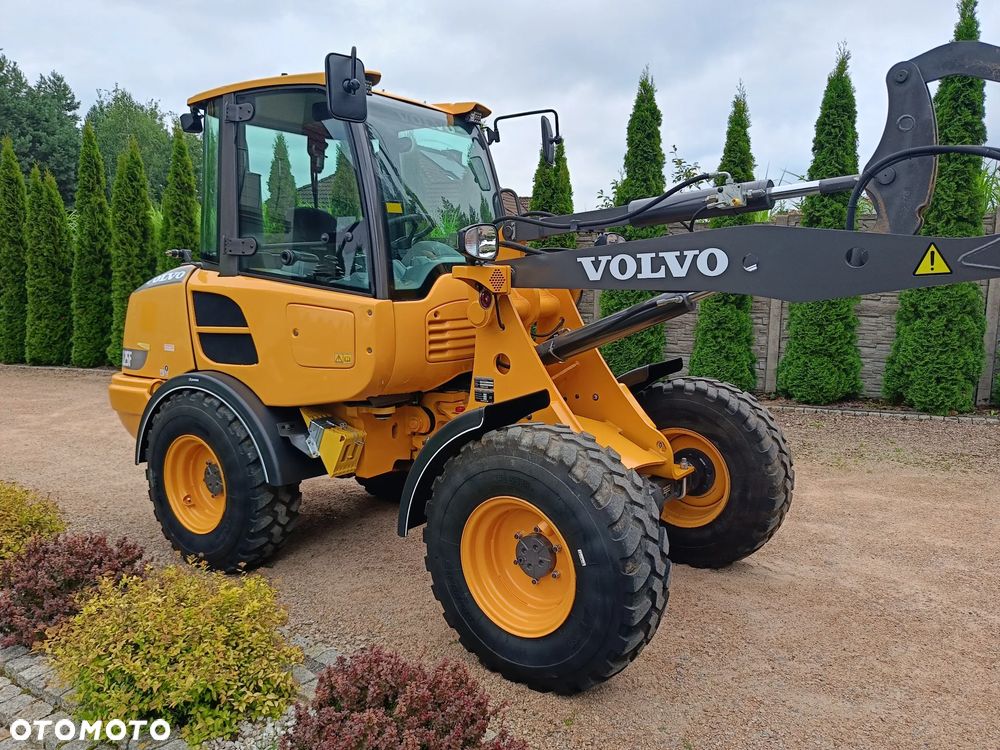 Volvo L25F - 5