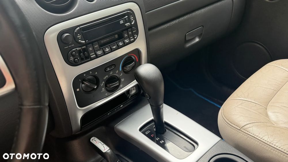 Jeep Liberty 3.7 4x4 - 17