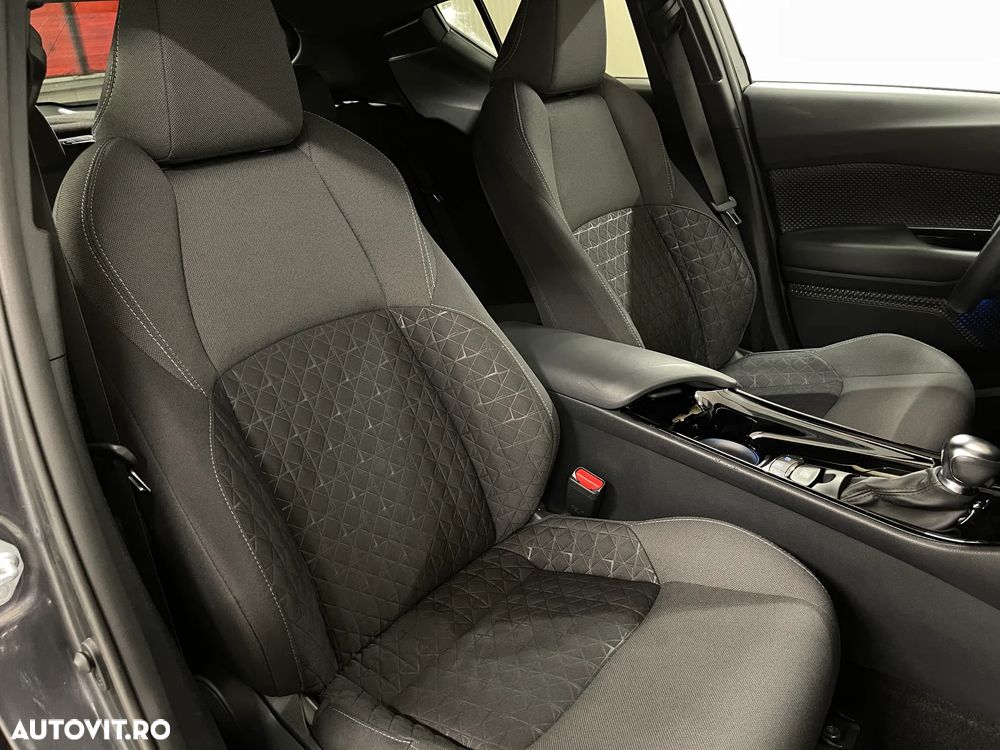 Toyota C-HR 1.8 HSD 122 CP 4x2 CVT Cult - 9