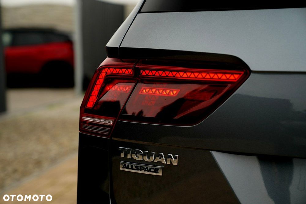 Volkswagen Tiguan Allspace - 12