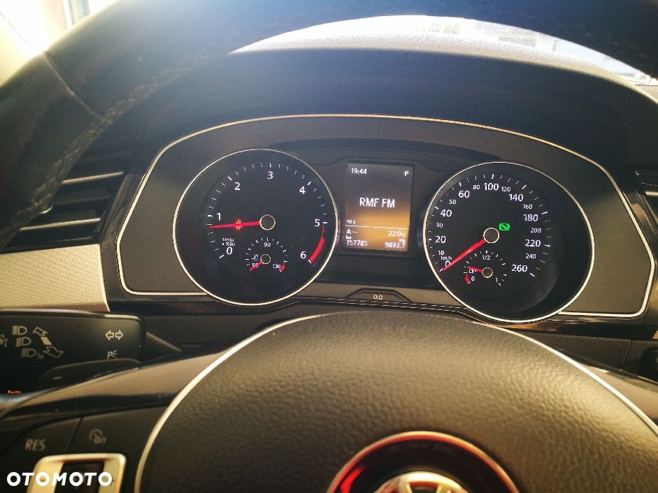 Volkswagen Passat 2.0 TDI SCR (BlueMotion Technology) DSG Comfortline - 2