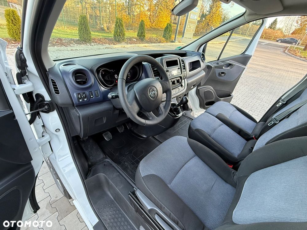 Opel Vivaro - 20