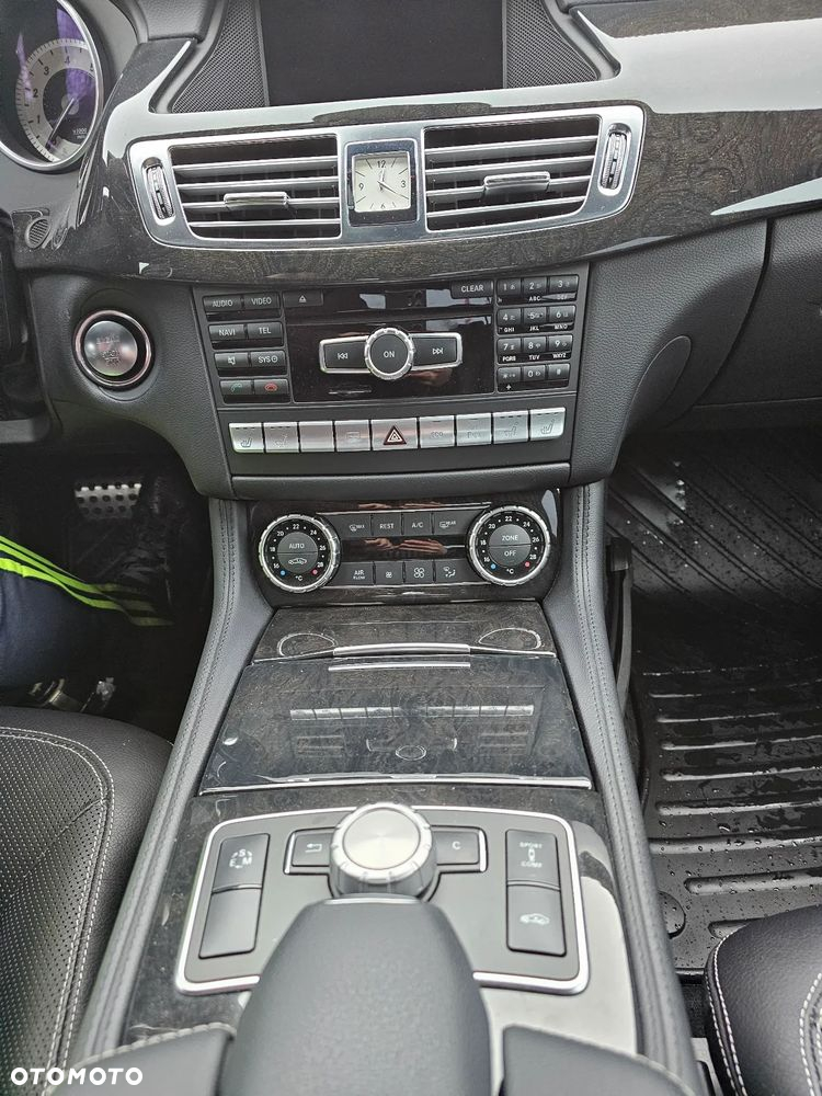 Mercedes-Benz CLS 500 BlueEffICIENCY - 28